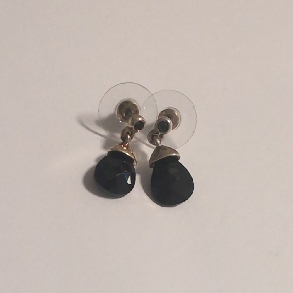 Elegant Black Drop Earrings